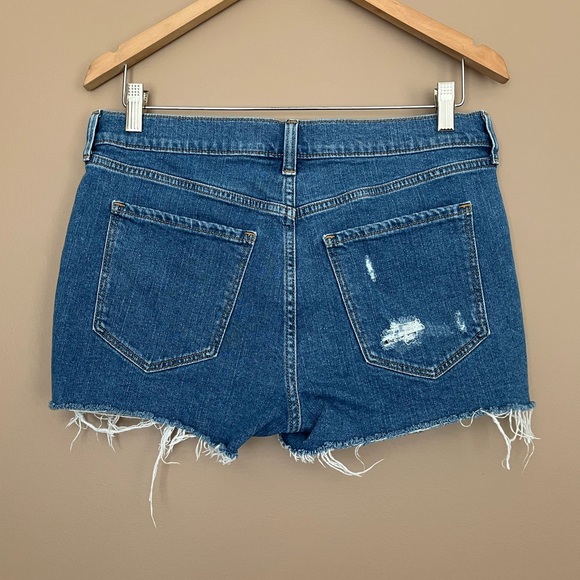 {Old Navy} Boyfriend Distressed Mid-Rise Jean Shorts in Blue - Womens 8 - Picture 4 of 10